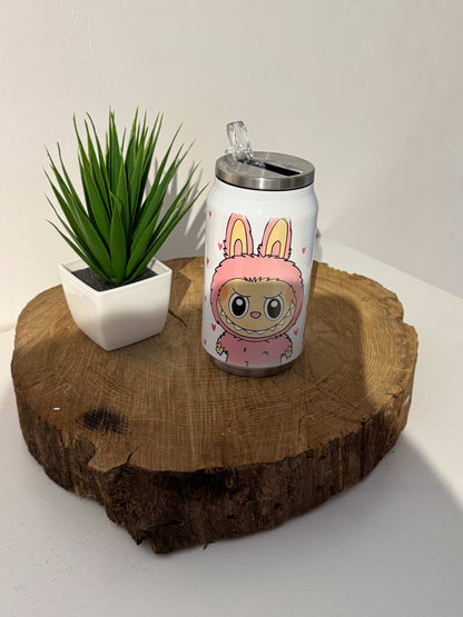 Gourde canette isotherme vue de côté, design original avec couvercle hermétique
